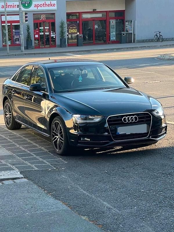 Gebraucht Audi A4 177 PS (130 kW) 2014 Schwarz Limousine
