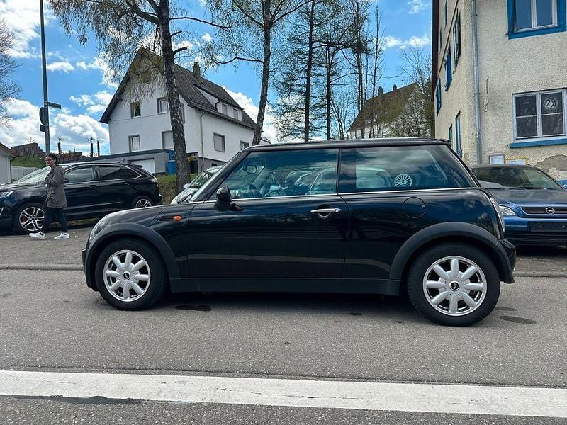 Używany Mini Cooper 116 KM (85 kW) 2005 Czarny Hatchback