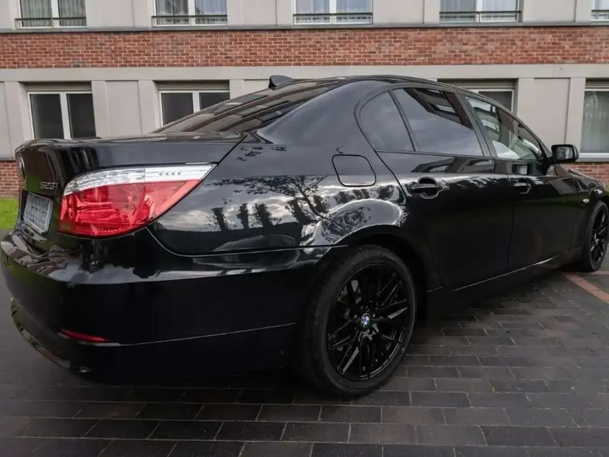 Gebraucht BMW 523 Comfort Edition 190 PS (139 kW) 2007 Schwarz Limousine