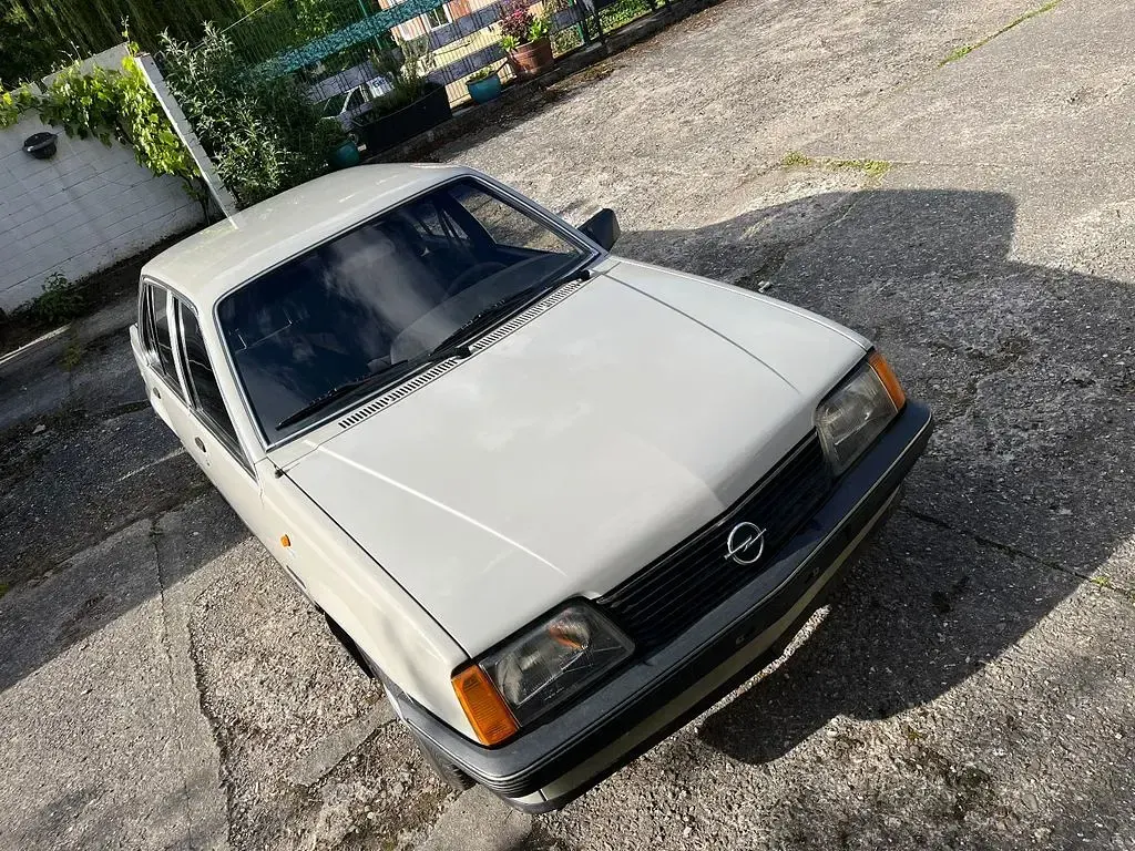 Gebraucht Opel Ascona 75 PS (55 kW) 1982 Beige Limousine