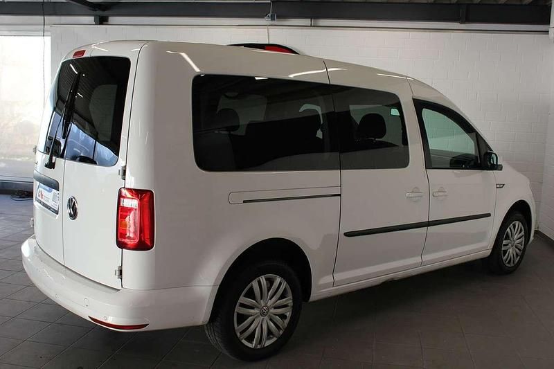 Gebraucht VW Caddy Maxi Trendline 125 PS (91 kW) 2018 Candyweiß Van / Kleinbus