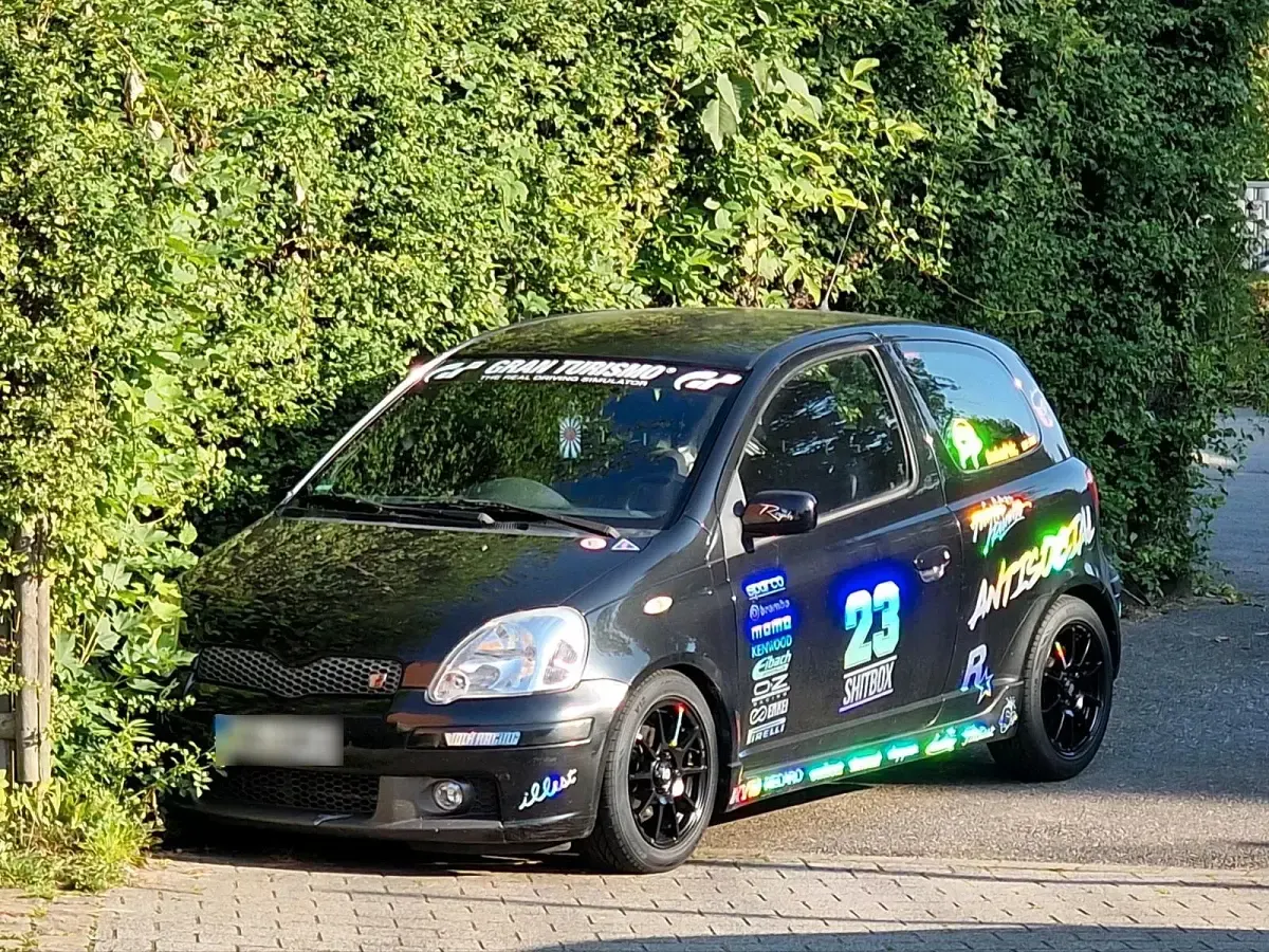 Gebraucht Toyota Yaris 105 PS (77 kW) 2004 Schwarz Kleinwagen