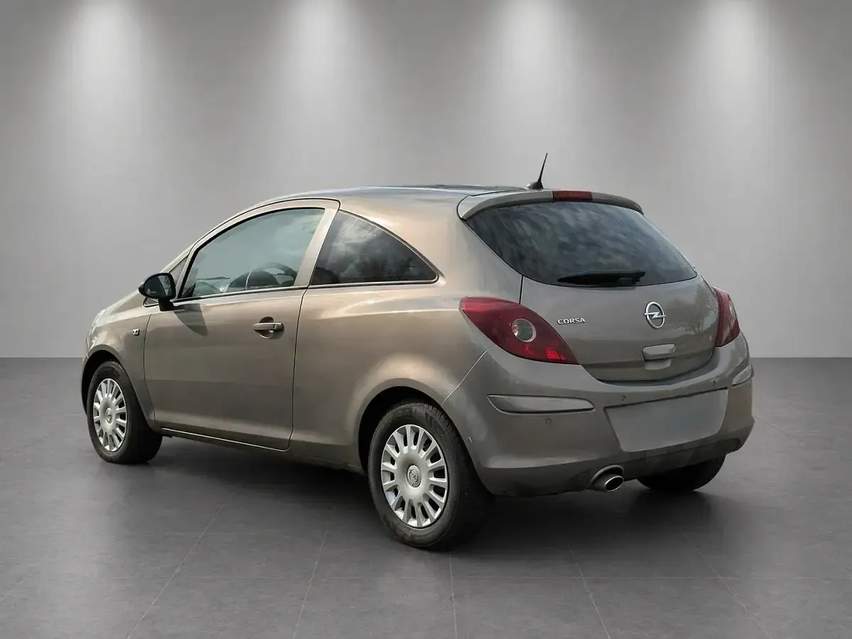 Używany Opel Corsa 90 KM (66 kW) 2014 Brązowy Hatchback