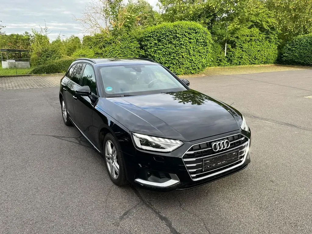 Gebraucht Audi A4 Advanced 163 PS (119 kW) 2021 Schwarz Limousine