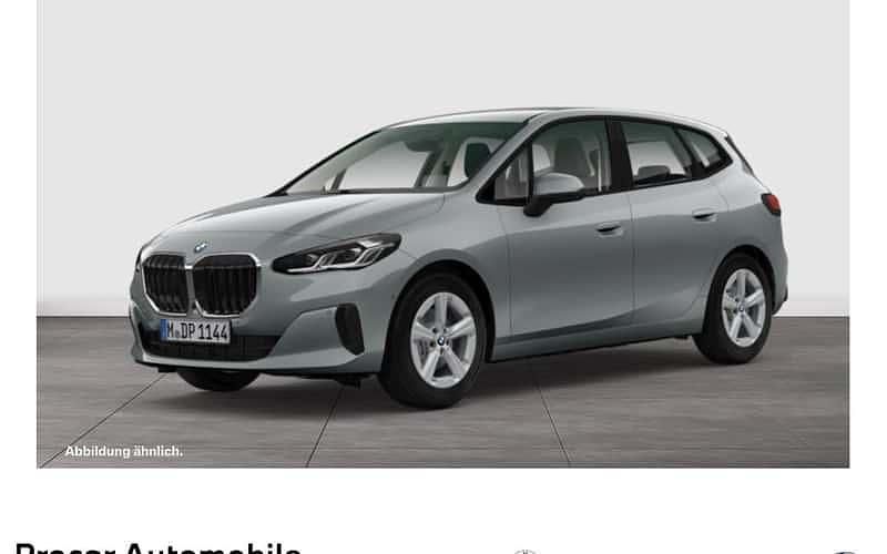 Grau Gebraucht 2024 BMW 218 Luxury Line Kombi | 30.600 € (Fairer Preis) - Bild 1/3