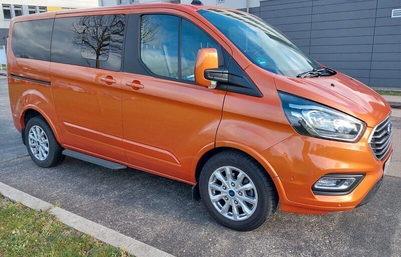 Orange Gebraucht 2023 Ford Tourneo Custom Van / Kleinbus | 40.300 € (Fairer Preis) - Bild 1/4