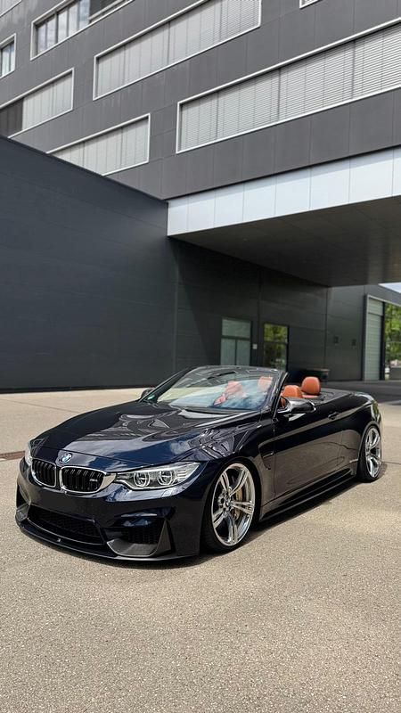 Schwarz Gebraucht 2015 BMW M4 Cabriolet M Performance Cabrio | 48.500 € (Teuer) - Bild 1/4