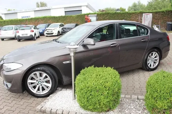 Gebraucht BMW 525 Comfort Edition 218 PS (160 kW) 2013 Braun Limousine