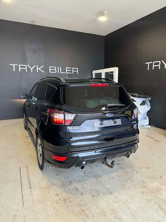 Gebraucht Ford Kuga ST-Line 150 PS (110 kW) 2017 Schwarz SUV