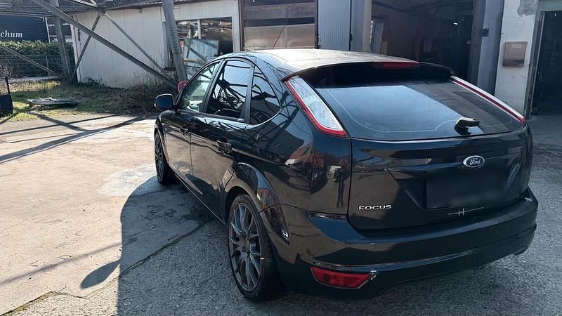Gebraucht Ford Focus 2009 Schwarz Limousine