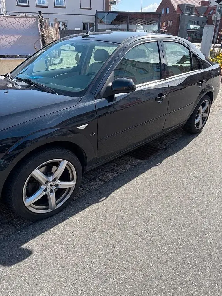 Gebraucht Ford Mondeo 170 PS (125 kW) 2001 Schwarz Limousine