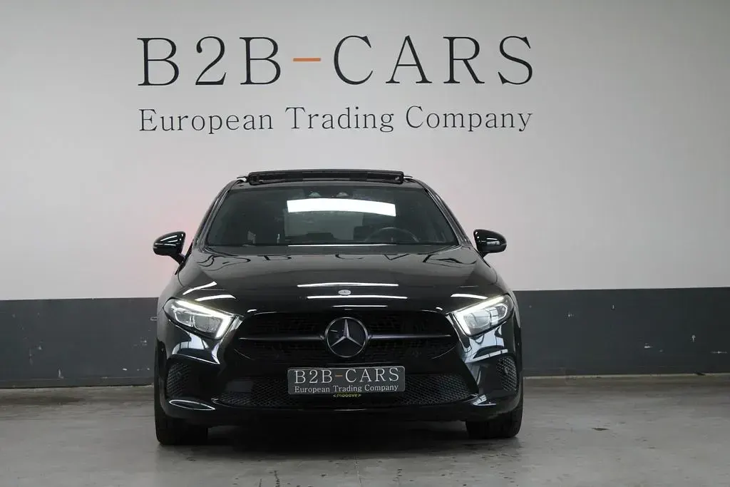 Gebraucht Mercedes A180 136 PS (100 kW) 2019 Schwarz Limousine