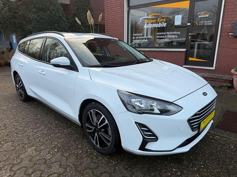 Weiß Gebraucht 2019 Ford Focus Kombi | 11.850 € (Superpreis) - Bild 1/4