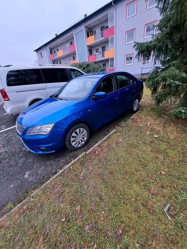 Gebraucht Seat Toledo 105 PS (77 kW) 2014 Blau Kleinwagen