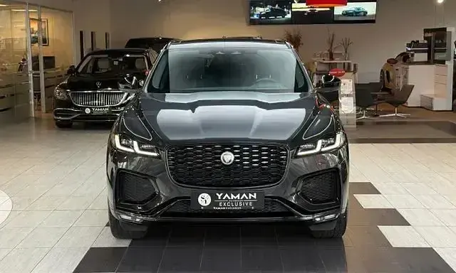 Käytetty Jaguar F-Pace 400 HP (294 kW) 2024 Harmaa Katumaasturi