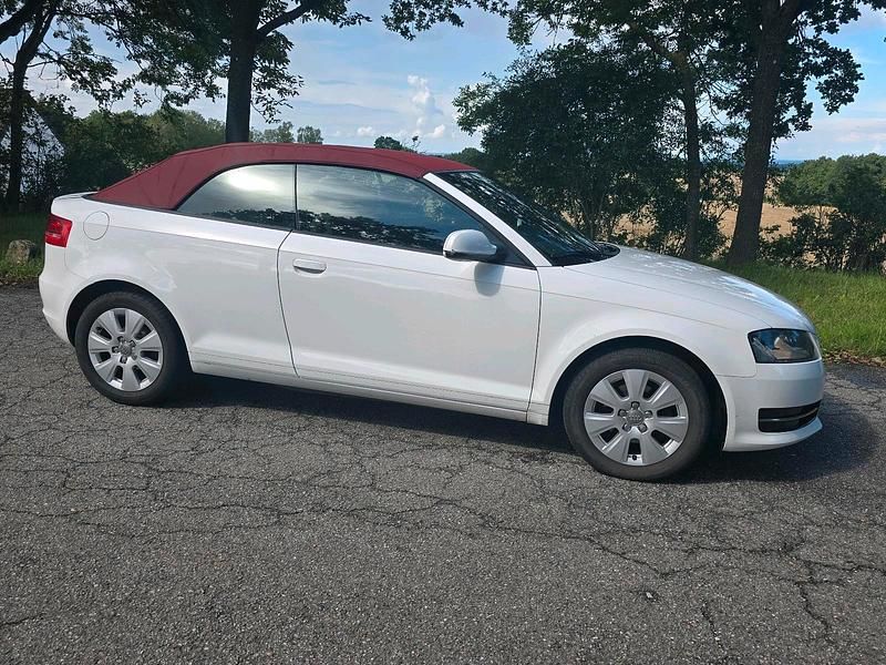 Weiß Gebraucht 2011 Audi A3 Cabriolet Cabrio | 6.000 € (Superpreis) - Bild 1/4