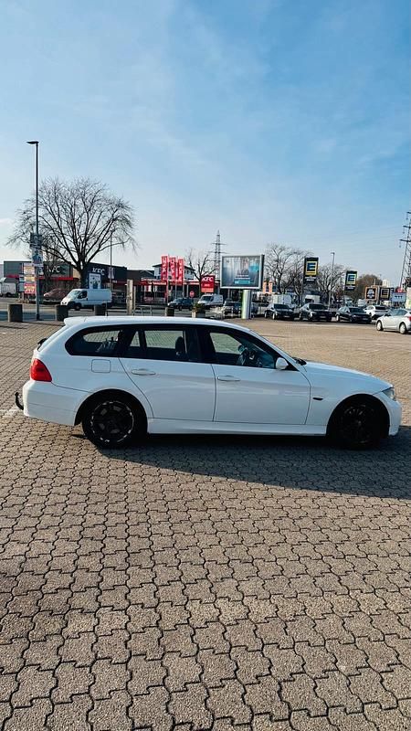 Gebraucht BMW 318 143 PS (105 kW) 2008 Weiß Kombi