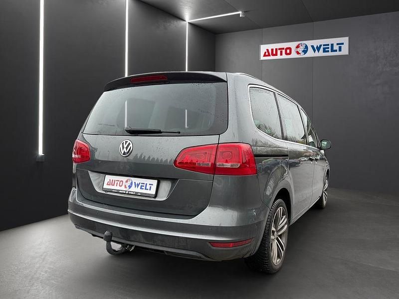 Gebraucht VW Sharan Highline 200 PS (147 kW) 2014 Grau Van / Kleinbus