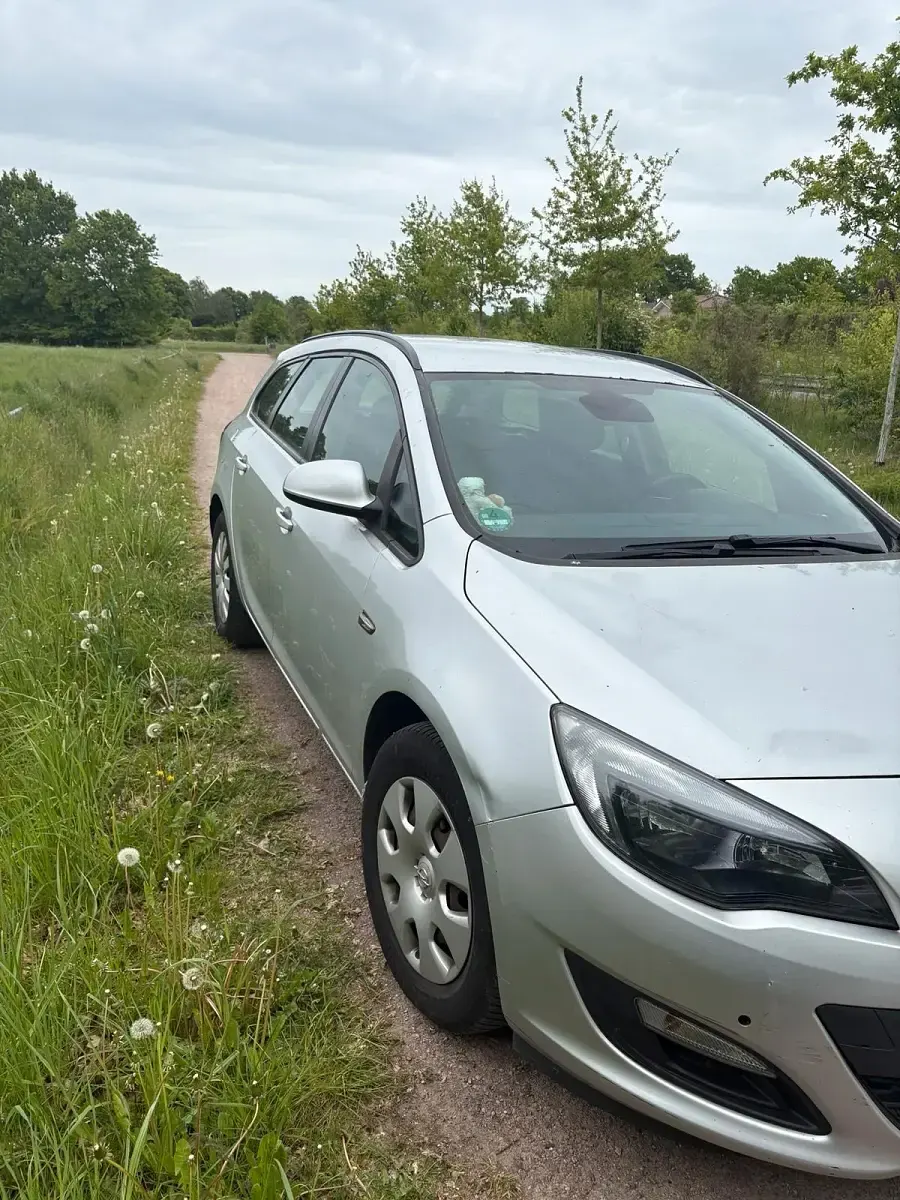 Gebraucht Opel Astra 136 PS (100 kW) 2015 Silber Kombi