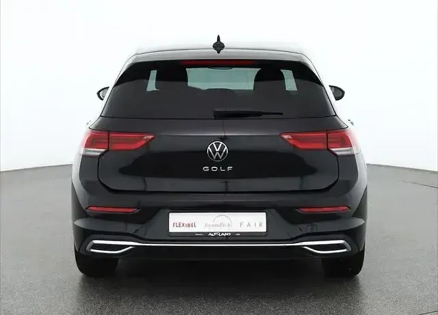 Gebraucht VW Golf VIII Active 150 PS (110 kW) 2023 Schwarz Limousine