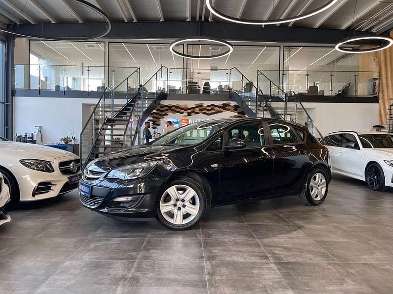 Schwarz Gebraucht 2014 Opel Astra Energy Limousine | 4.899 € (Fairer Preis) - Bild 1/4
