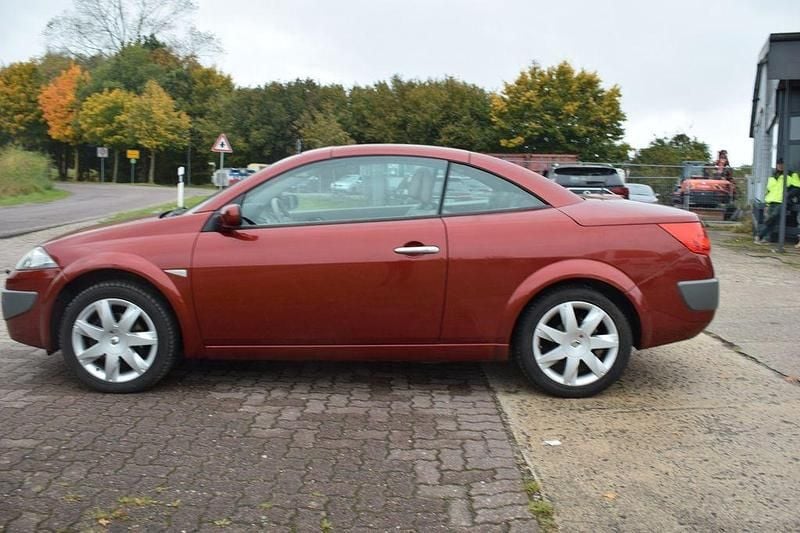 Gebraucht Renault Mégane Cabriolet Exception 135 PS (99 kW) 2008 Rot Cabrio