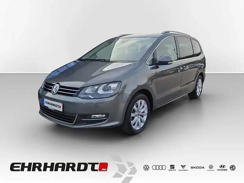 Grau Gebraucht 2022 VW Sharan Highline Van / Kleinbus | 31.890 € (Guter Preis) - Bild 1/3