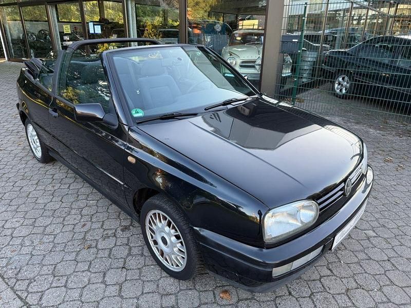 Schwarz Gebraucht 1996 VW Golf Cabriolet Classicline Cabrio | 1.750 € (Superpreis) - Bild 1/4