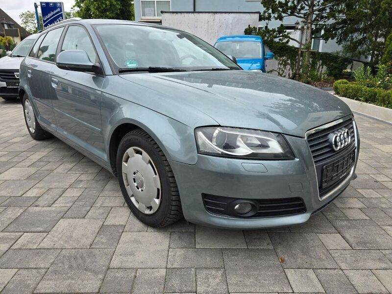Grau Gebraucht 2009 Audi A3 Sportback Ambition Limousine | 3.790 € (Fairer Preis) - Bild 1/4