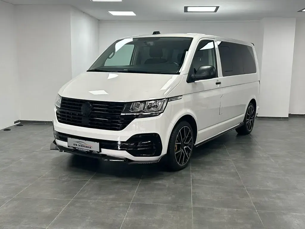 Gebraucht VW Multivan Family 150 PS (110 kW) 2022 Weiß Van / Kleinbus