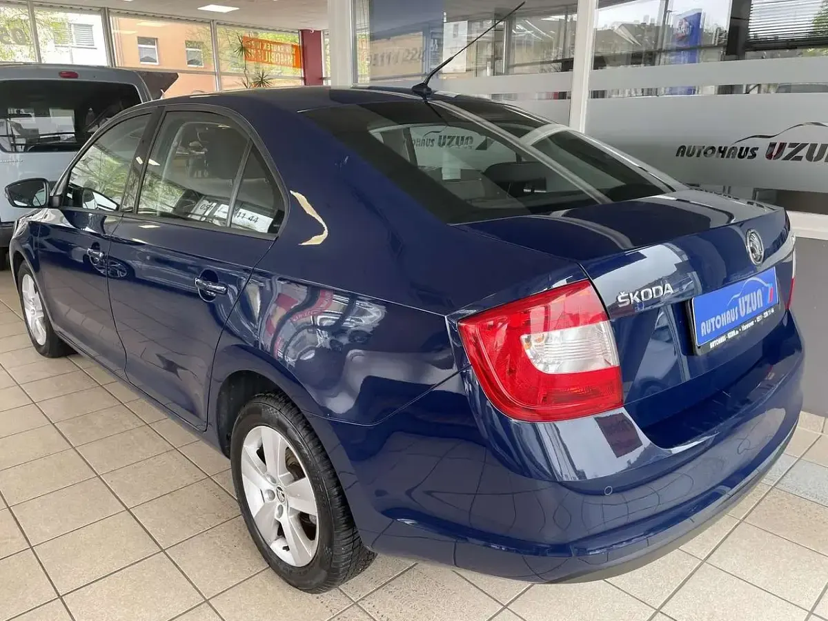 Second-hand Skoda Rapid 90 CP (66 kW) 2015 Albastru Hatchback