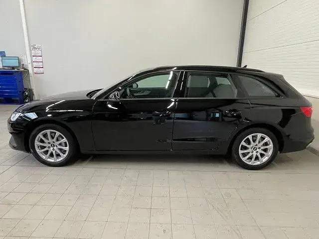 Gebraucht Audi A4 204 PS (150 kW) 2023 Schwarz Kombi