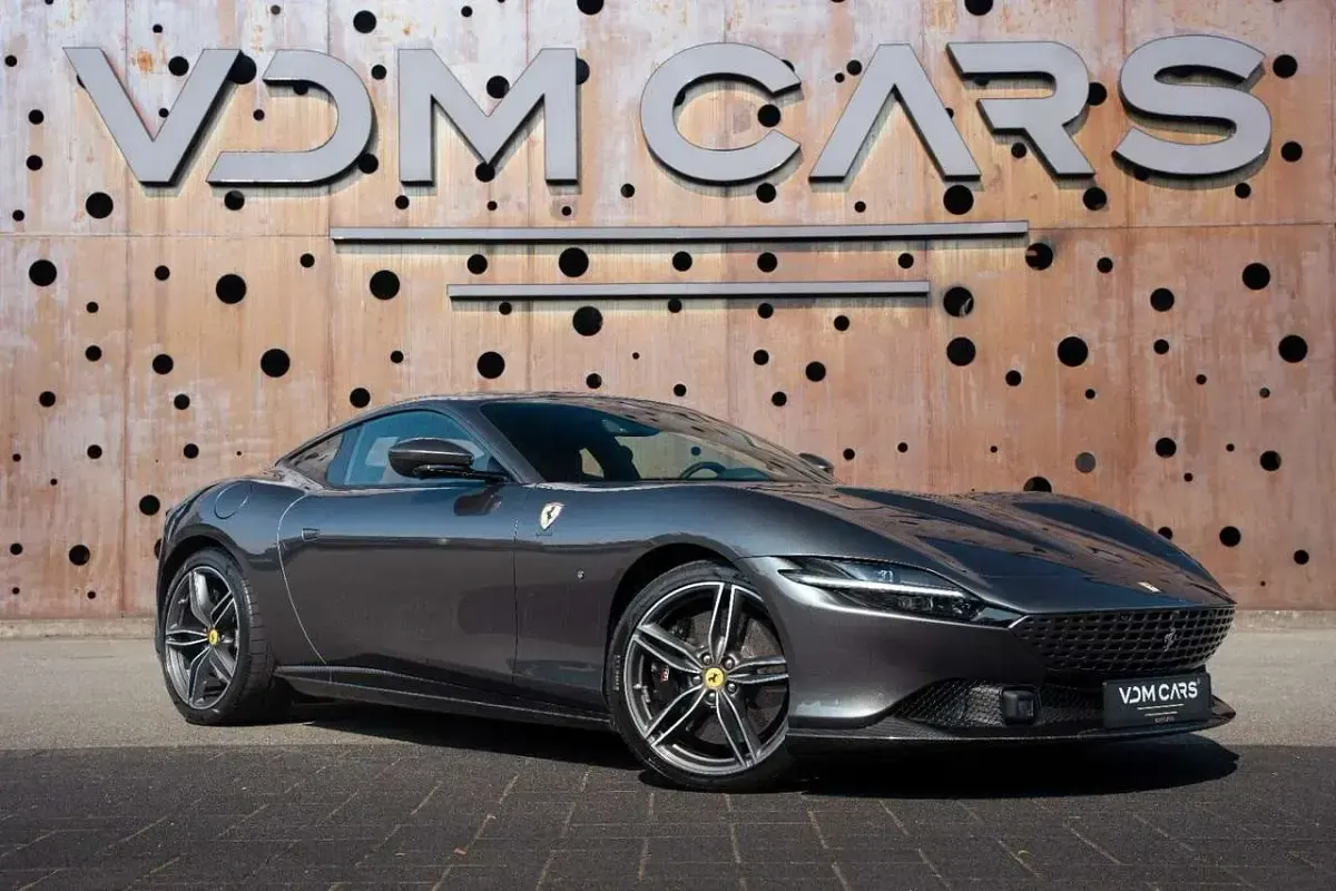 Gebraucht Ferrari Roma 620 PS (456 kW) 2023 Grigio silverstone 740 Coupé