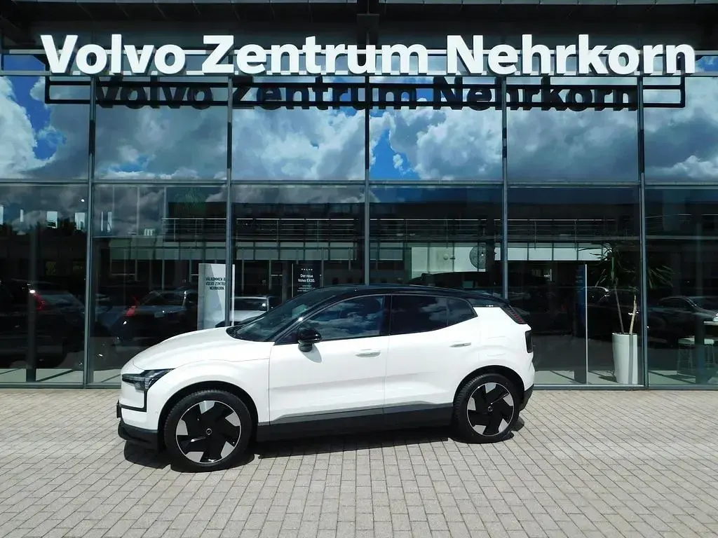 Gebraucht Volvo EX30 Ultra 200 kW (272 PS) 2024 Weiß SUV