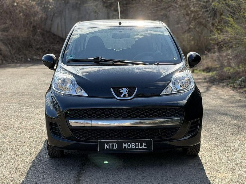 Gebraucht Peugeot 107 68 PS (50 kW) 2010 Blau Kleinwagen