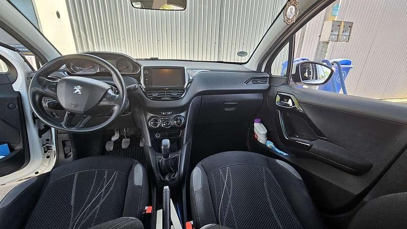 Gebraucht Peugeot 208 Active 95 PS (69 kW) 2012 Kleinwagen