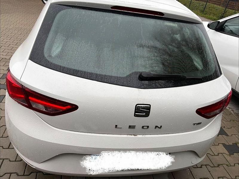 Używany Seat Leon ST 110 KM (80 kW) 2017 Biały Kombi