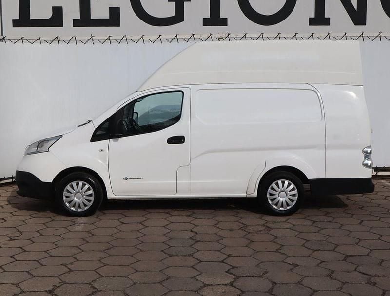 Gebraucht Nissan e-NV200 80 kW (109 PS) 2020 Weiß Van / Kleinbus