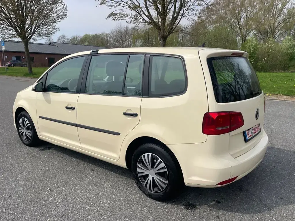 Gebraucht VW Touran 2016 Gelb Van / Kleinbus