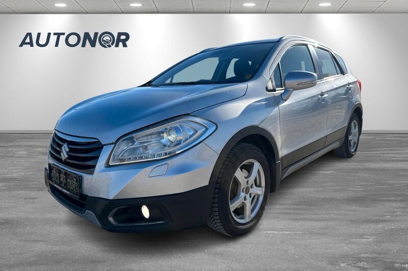 Grau Gebraucht 2016 Suzuki SX4 S-Cross SUV | 5.200 € (Fairer Preis) - Bild 1/4