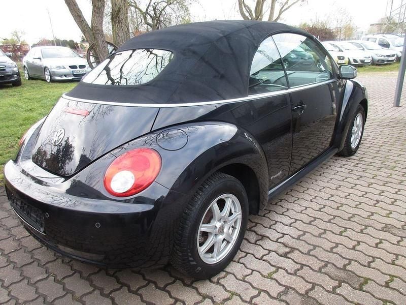 Gebraucht VW New Beetle Cabriolet 75 PS (55 kW) 2009 Schwarz Cabrio