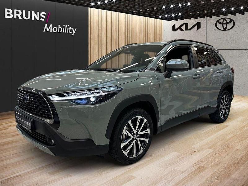Gebraucht Toyota Corolla Cross Team 197 PS (144 kW) 2025 Grün SUV