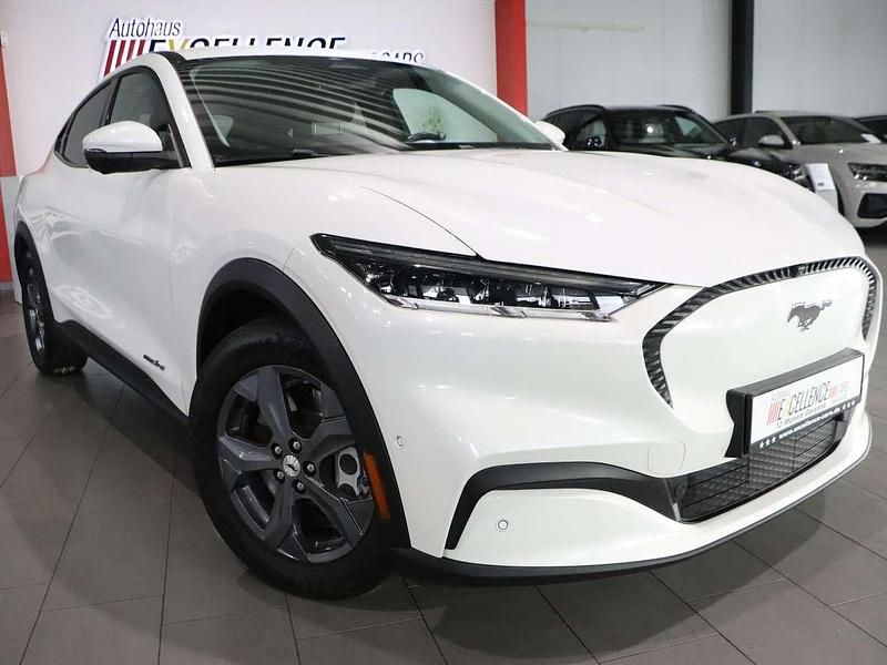 Gebraucht Ford Mustang Mach-E 197 kW (269 PS) 2022 Star weiss perleffkt SUV