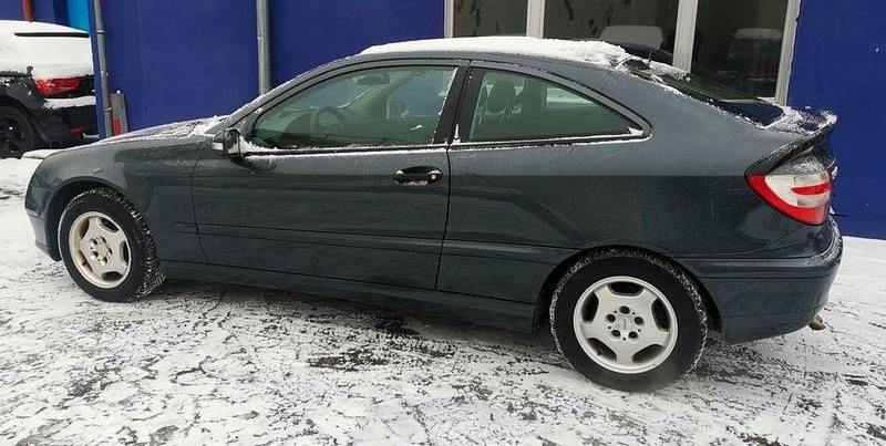 Gebraucht Mercedes C200 122 PS (89 kW) 2009 Schwarz Coupé