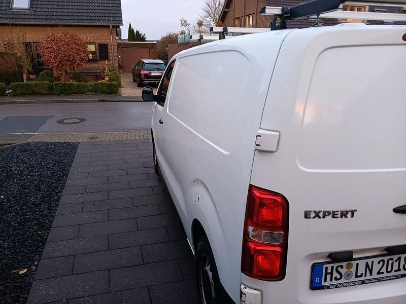 Gebraucht Peugeot Expert 122 PS (89 kW) 2017 Weiß Van