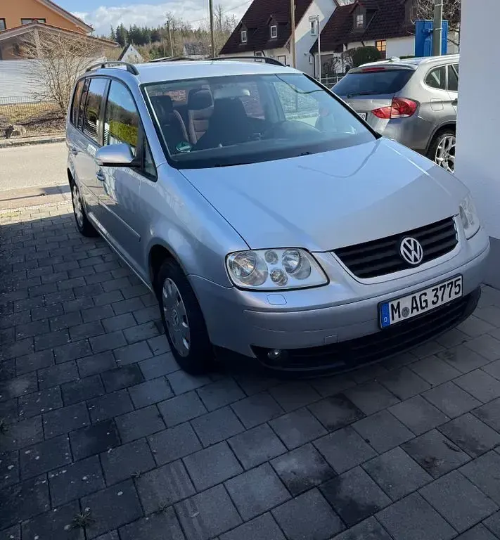 Gebraucht VW Touran Basis 116 PS (85 kW) 2004 Van / Kleinbus
