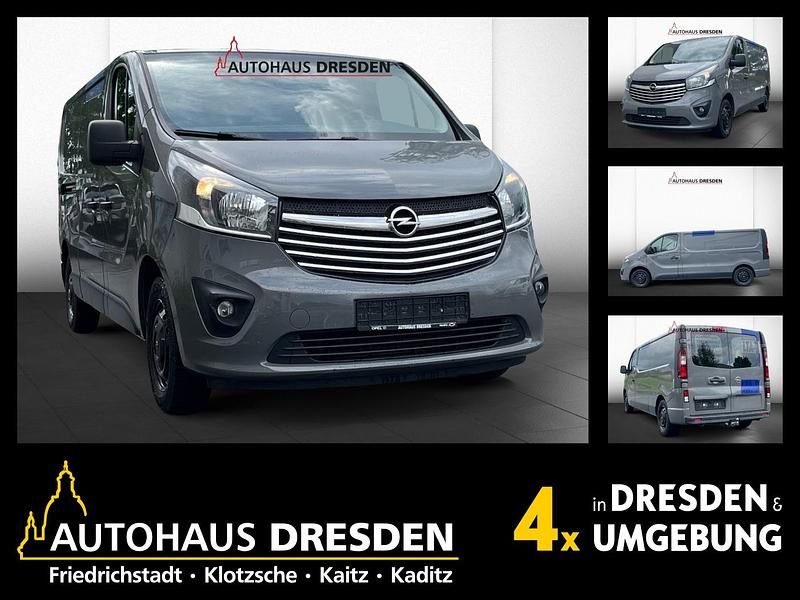 Eisen grau Gebraucht 2017 Opel Vivaro Van / Kleinbus | 9.990 € - Bild 1/4
