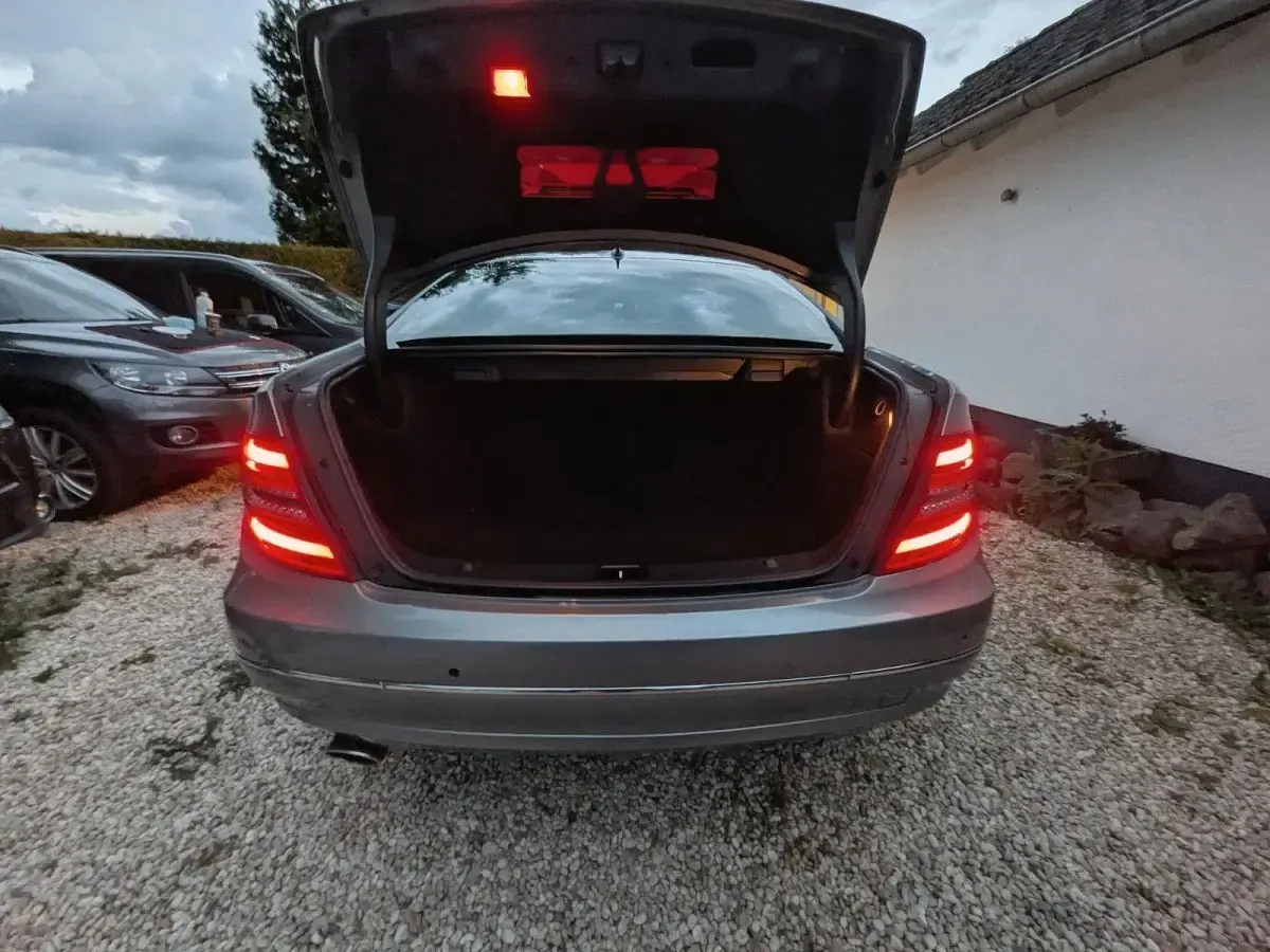 Gebraucht Mercedes C220 170 PS (125 kW) 2012 Grau Coupé