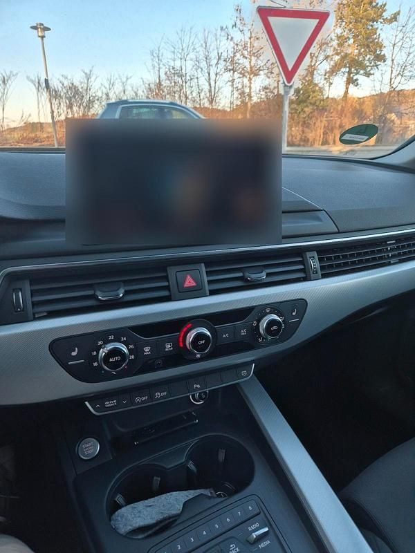 Second-hand Audi A4 S-Line 245 CP (180 kW) 2019 Negru Break