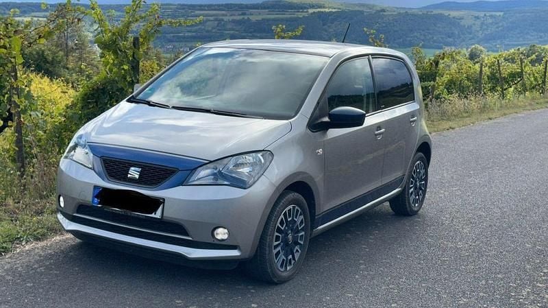 Silber Gebraucht 2016 Seat Mii CONNECT Kleinwagen | 4.490 € (Guter Preis) - Bild 1/4